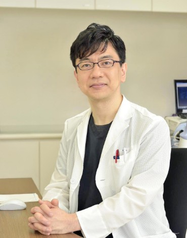 理事長　
              芥川修